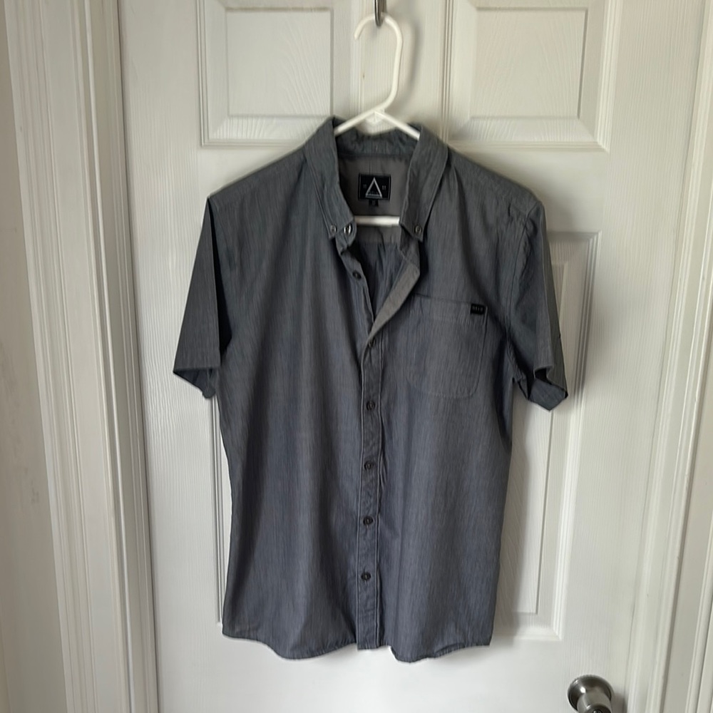 Men's Casual Button-Down Shirt in Dark Gray